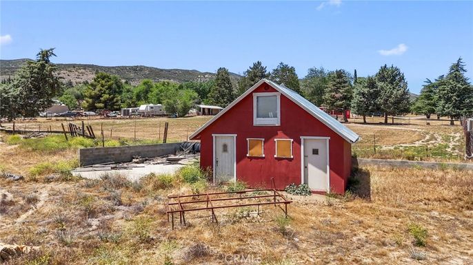 Backyard, Detached Garage, Exterior