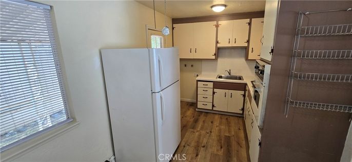 Interior, Kitchen, Pendant Lights, Wood Texture Flooring