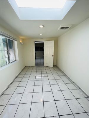 Empty room, Interior, Marble, Recessed Lighting