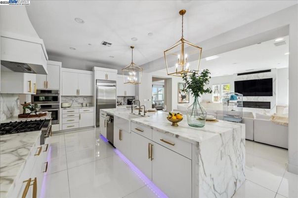Interior, Kitchen, Pendant Lights, Recessed Lighting, Stainless Steel Appliances