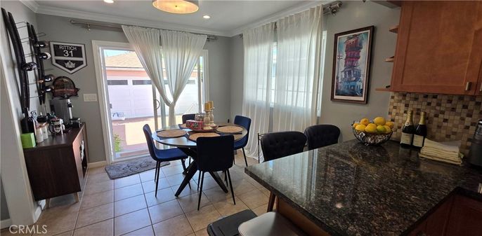 Dining room, Interior, Pendant Lights, Recessed Lighting