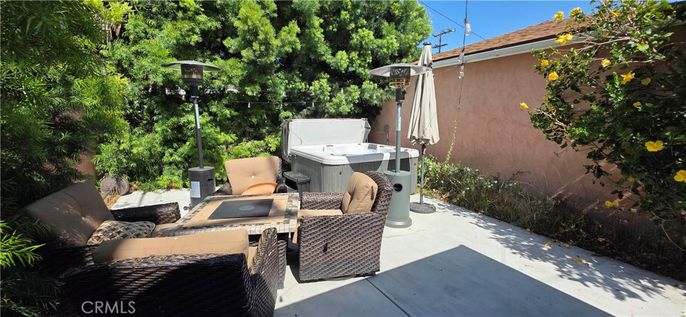 Exterior, Hot Tub