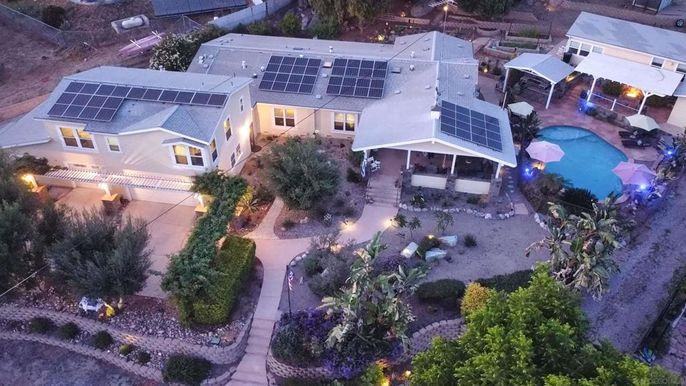 Exterior, Drone