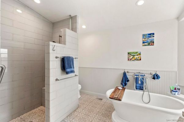 Bathroom, Free Standing Baths, Interior, Recessed Lighting
