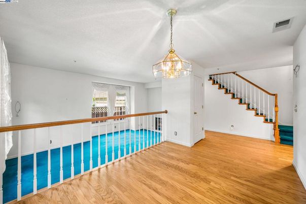 Empty room, Interior, Pendant Lights, Wood Texture Flooring