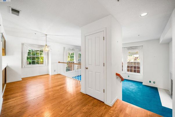Empty room, Interior, Pendant Lights, Recessed Lighting, Wood Texture Flooring