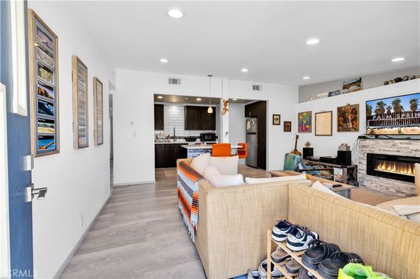 Fireplace, Interior, Kitchen, Living room, Pendant Lights, Recessed Lighting, Wood Texture Flooring