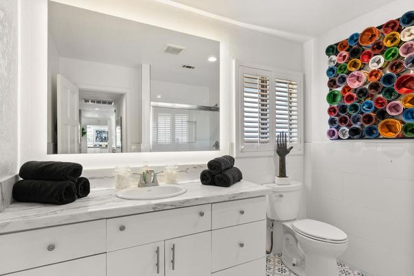 Bathroom, Interior, Recessed Lighting