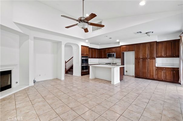 Fireplace, Interior, Kitchen, Recessed Lighting