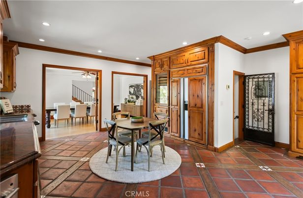 Dining room, Interior, Recessed Lighting
