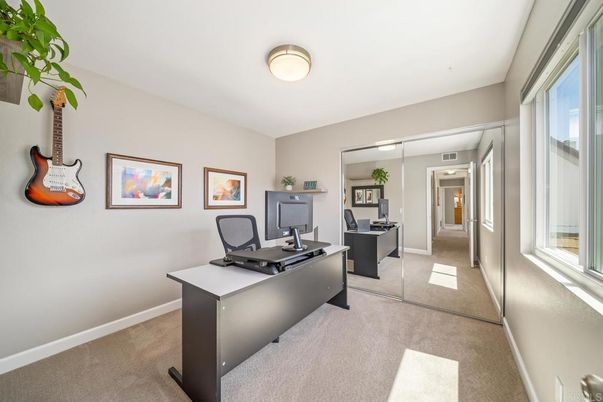 Home Office, Interior