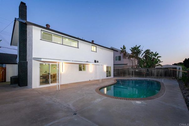Exterior, Pool