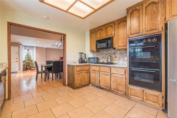 Chandelier, Dining room, Interior, Kitchen, Recessed Lighting, Wood Texture Flooring
