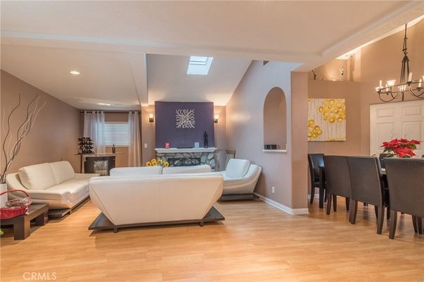 Chandelier, Dining room, Interior, Living room, Recessed Lighting, Wood Texture Flooring