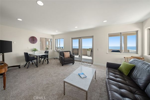 Dining room, Interior, Living room, Recessed Lighting, Water