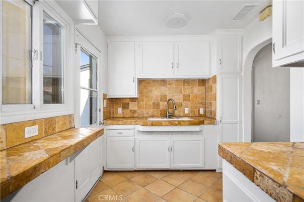 Interior, Kitchen, Tile Countertops