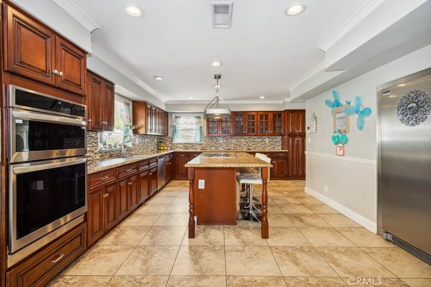 Interior, Kitchen, Pendant Lights, Recessed Lighting, Stainless Steel Appliances