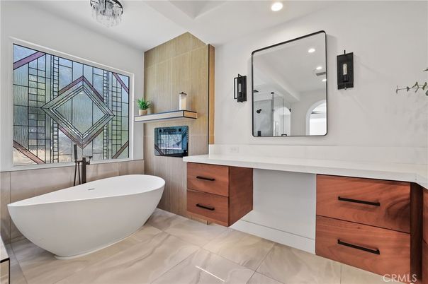 Bathroom, Dual Sink Vanities, Free Standing Baths, Interior, Recessed Lighting