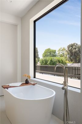 Bathroom, Free Standing Baths, Interior