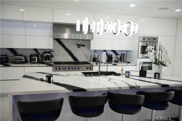 Interior, Kitchen, Pendant Lights, Recessed Lighting, Stainless Steel Appliances
