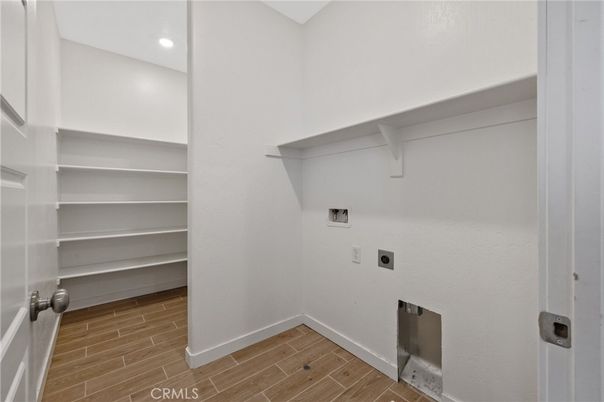 Interior, Recessed Lighting, Walk-in Closets, Wood Texture Flooring