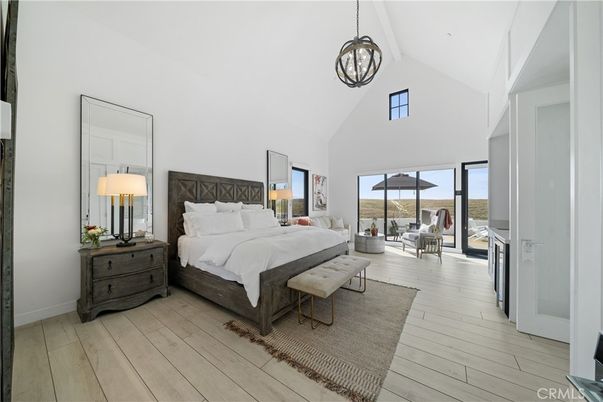 Bedroom, Interior, Pendant Lights, Wood Texture Flooring