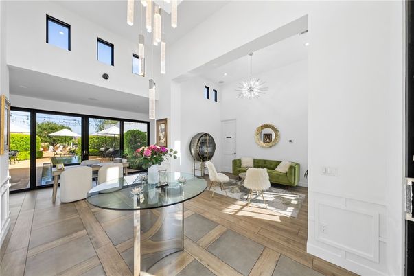 Dining room, Interior, Living room, Pendant Lights, Recessed Lighting, Wood Texture Flooring