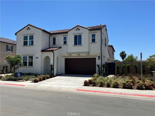 Attached, Exterior, Facade, Spanish Mediterranean