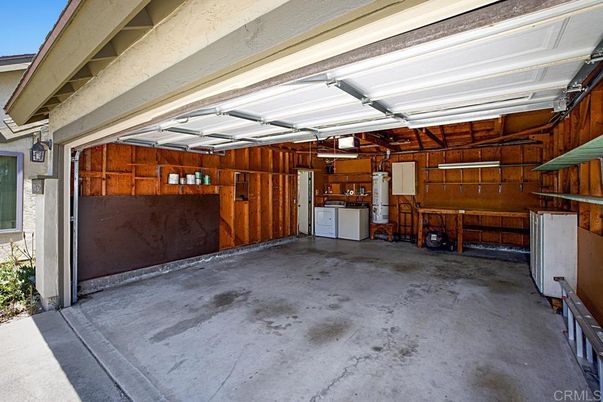 Garage, Interior, Wooden Walls