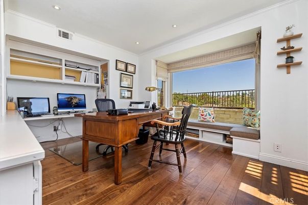 Home Office, Interior, Recessed Lighting, Wood Texture Flooring