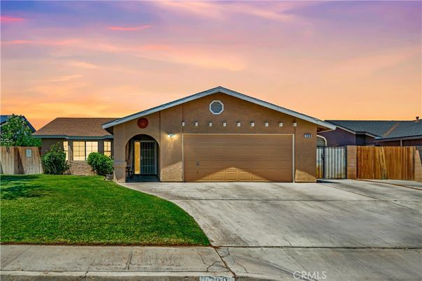 Attached, Backyard, Exterior, Facade, Ranch