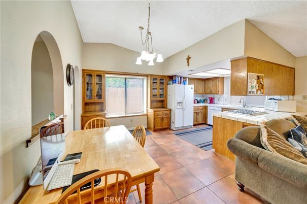 Dining room, Interior, Kitchen, Pendant Lights, Tile Countertops