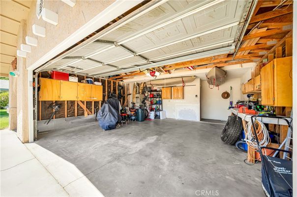 Garage, Interior