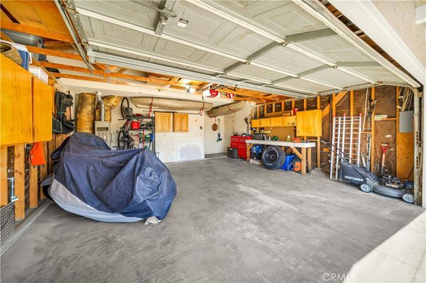 Garage, Interior
