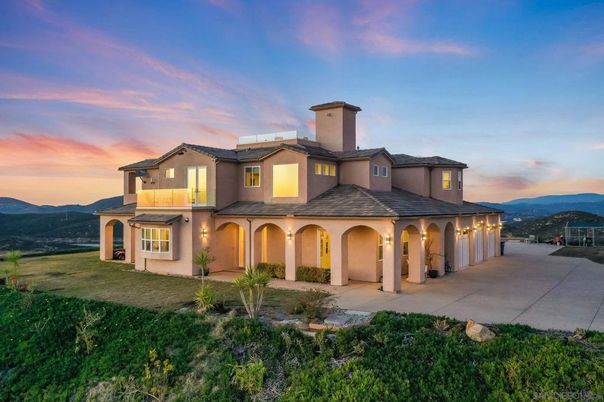 Backyard, Exterior, Facade, Mediterranean