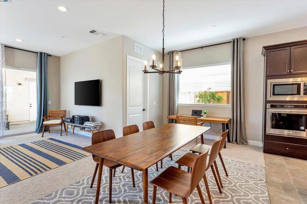 Dining room, Interior, Pendant Lights, Recessed Lighting