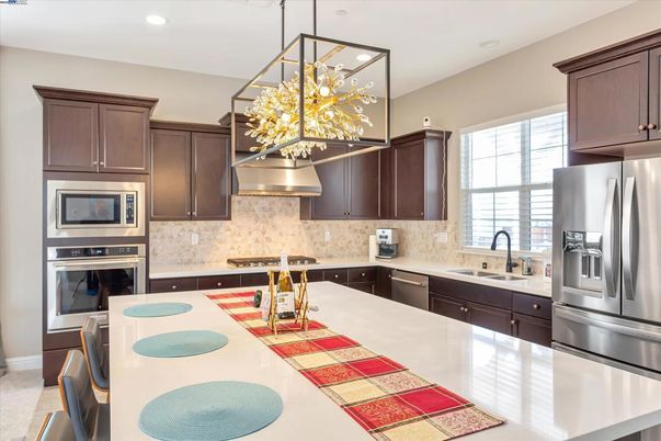 Interior, Kitchen, Pendant Lights, Recessed Lighting, Stainless Steel Appliances