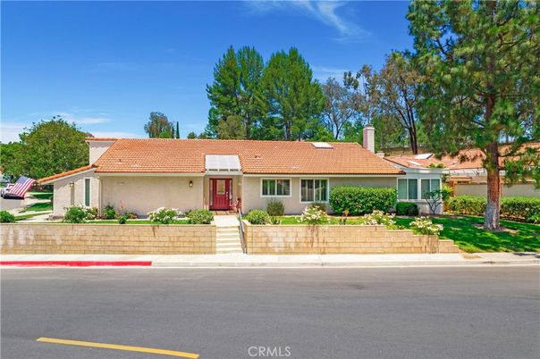 Exterior, Facade, Ranch