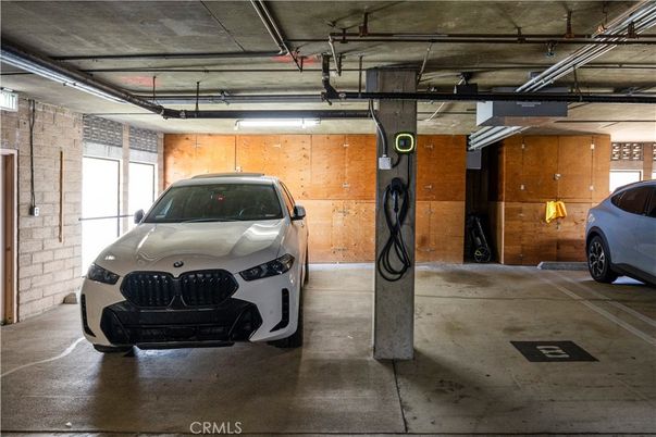 Garage, Interior, Stone Walls