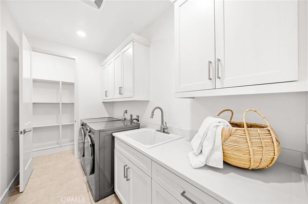 Interior, Recessed Lighting, Washer