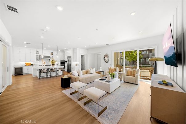 Interior, Kitchen, Living room, Pendant Lights, Recessed Lighting, Stainless Steel Appliances, Wood Texture Flooring