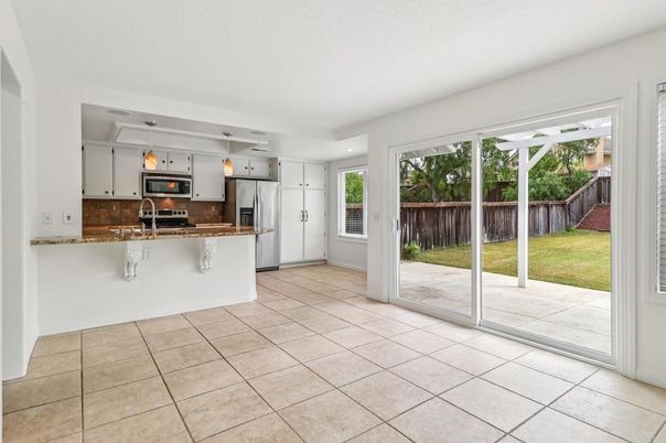 Interior, Kitchen, Pendant Lights, Stainless Steel Appliances