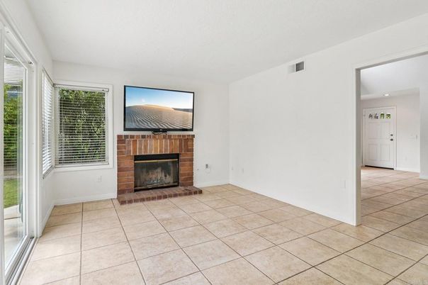 Empty room, Fireplace, Interior, Recessed Lighting
