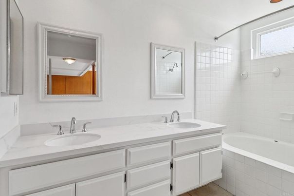 Bathroom, Dual Sink Vanities, Interior