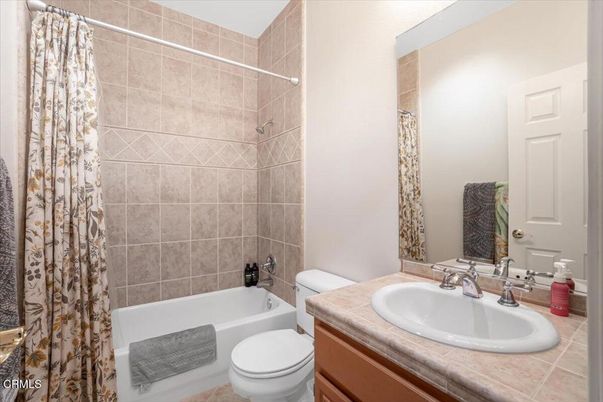 Bathroom, Interior, Tile Countertops