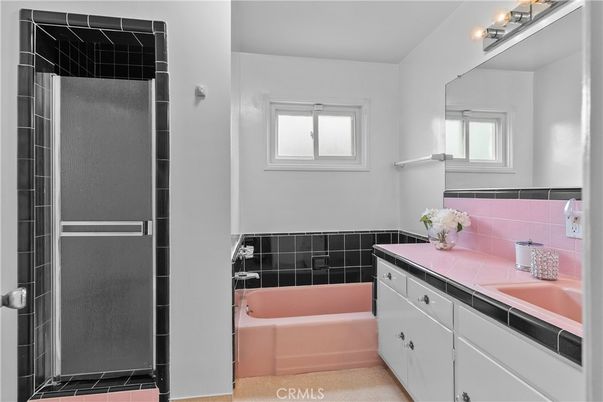Bathroom, Interior, Tile Countertops