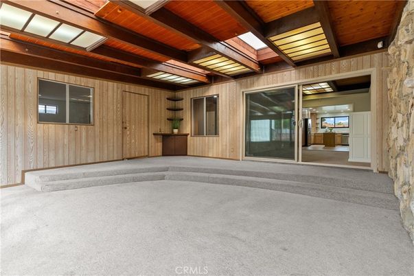Empty room, Interior, Wooden Beams, Wooden Ceilings, Wooden Walls