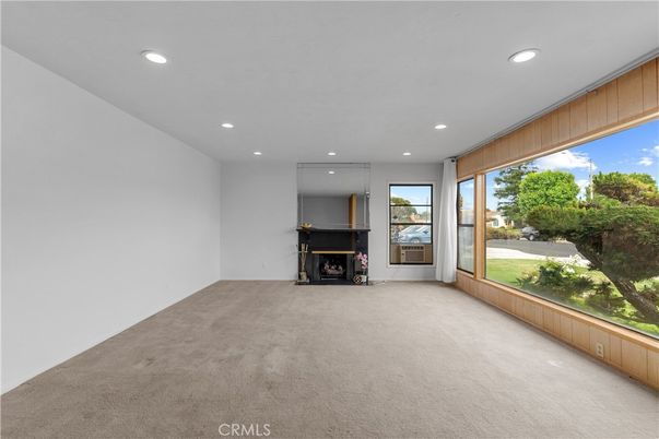 Empty room, Fireplace, Interior, Recessed Lighting