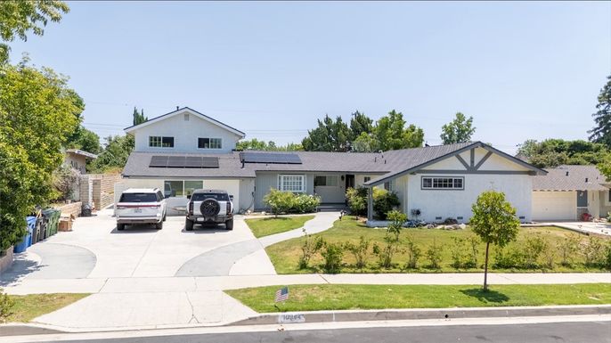 Exterior, Facade, Solar Panels, Ranch