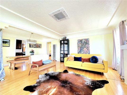 Interior, Living room, Pendant Lights, Wood Texture Flooring